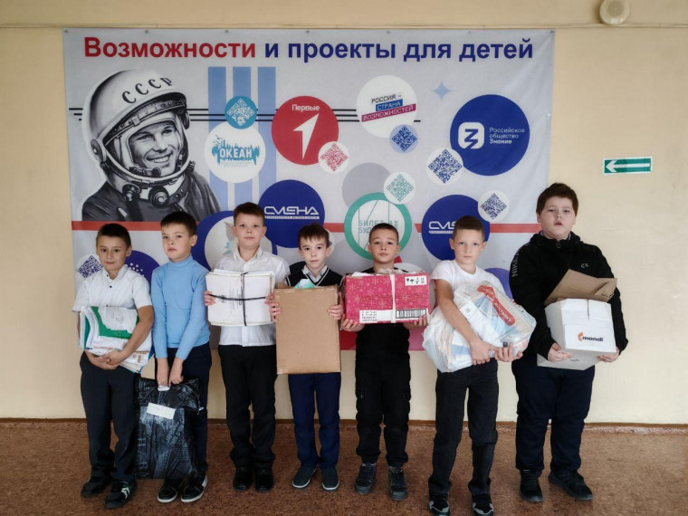 В школе прошла акция по сбору макулатуры.